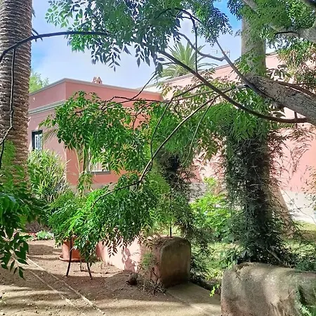 Casa Emblematica En Entorno De Cuento Villa