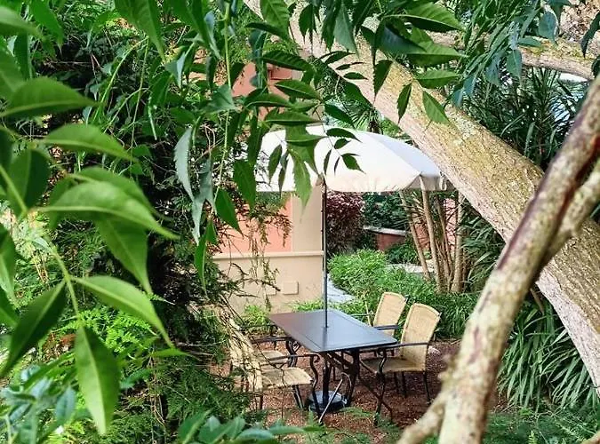 Casa Emblematica En Entorno De Cuento La Caridad