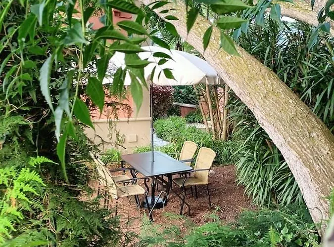 Casa Emblematica En Entorno De Cuento Villa