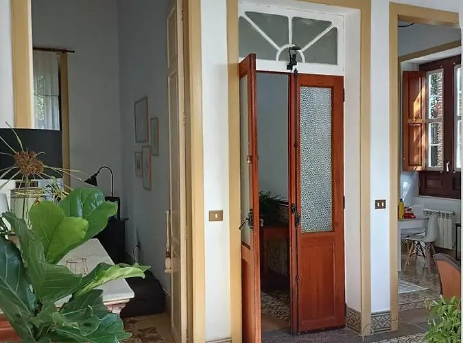 Casa Emblematica En Entorno De Cuento Villa