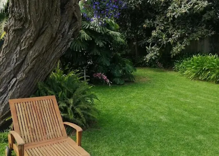 Casa Emblematica En Entorno De Cuento *